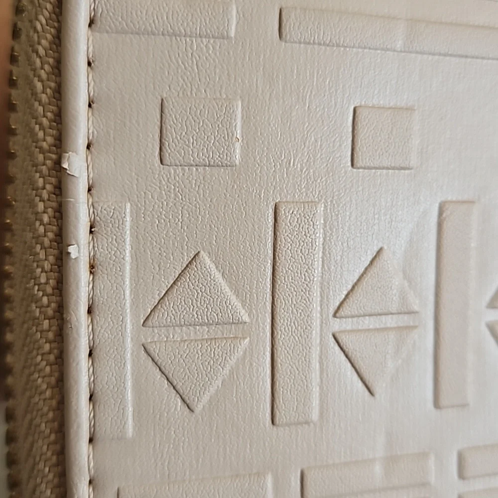 Target Wallet - Picture 12 of 12